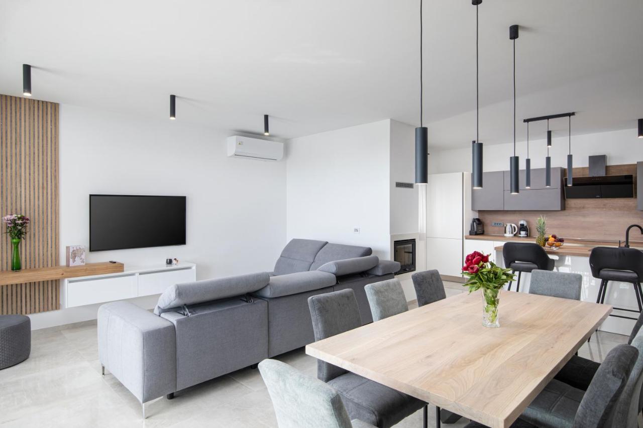 Villa Leola Liznjan Ngoại thất bức ảnh