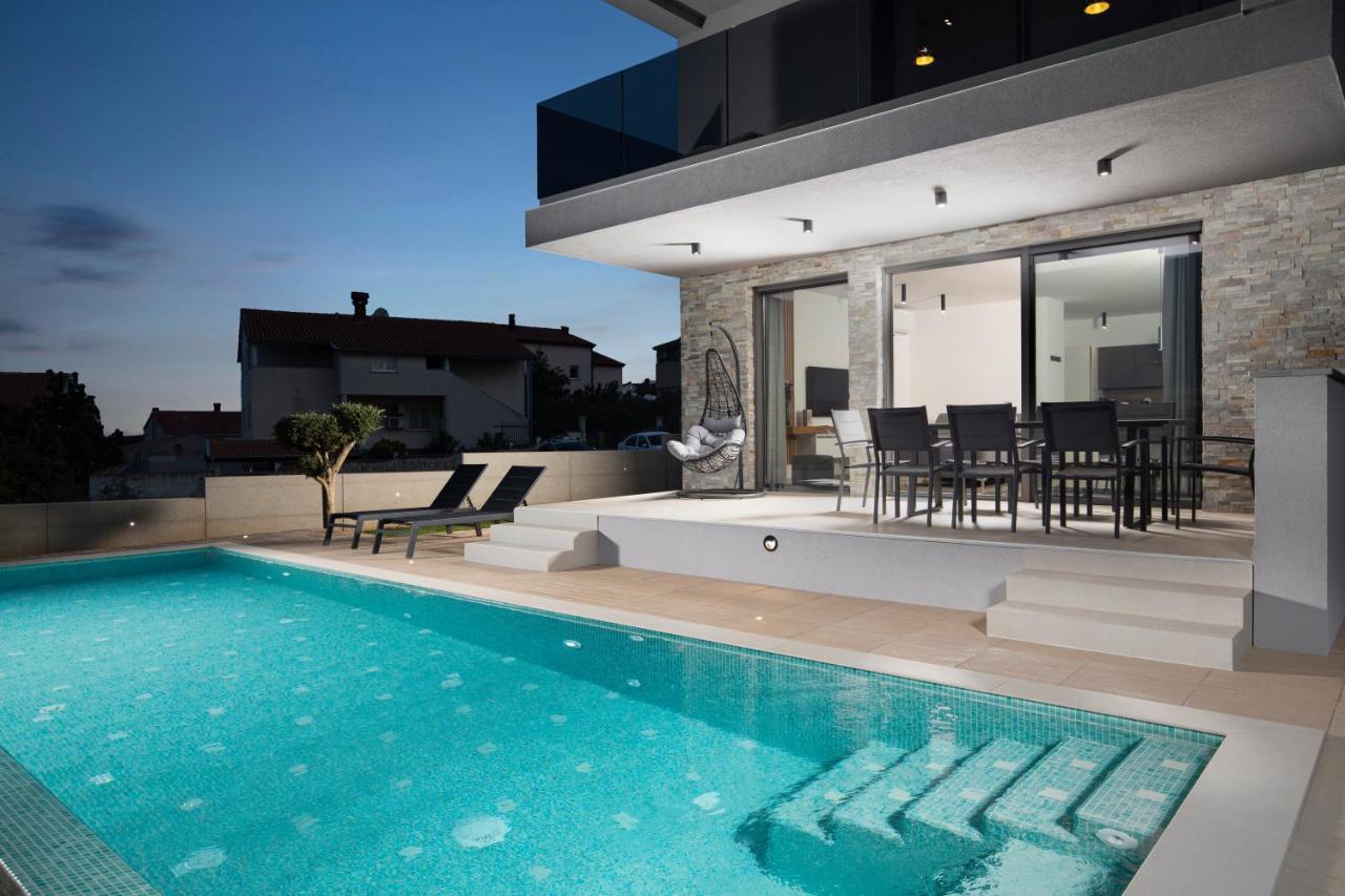 Villa Leola Liznjan Ngoại thất bức ảnh