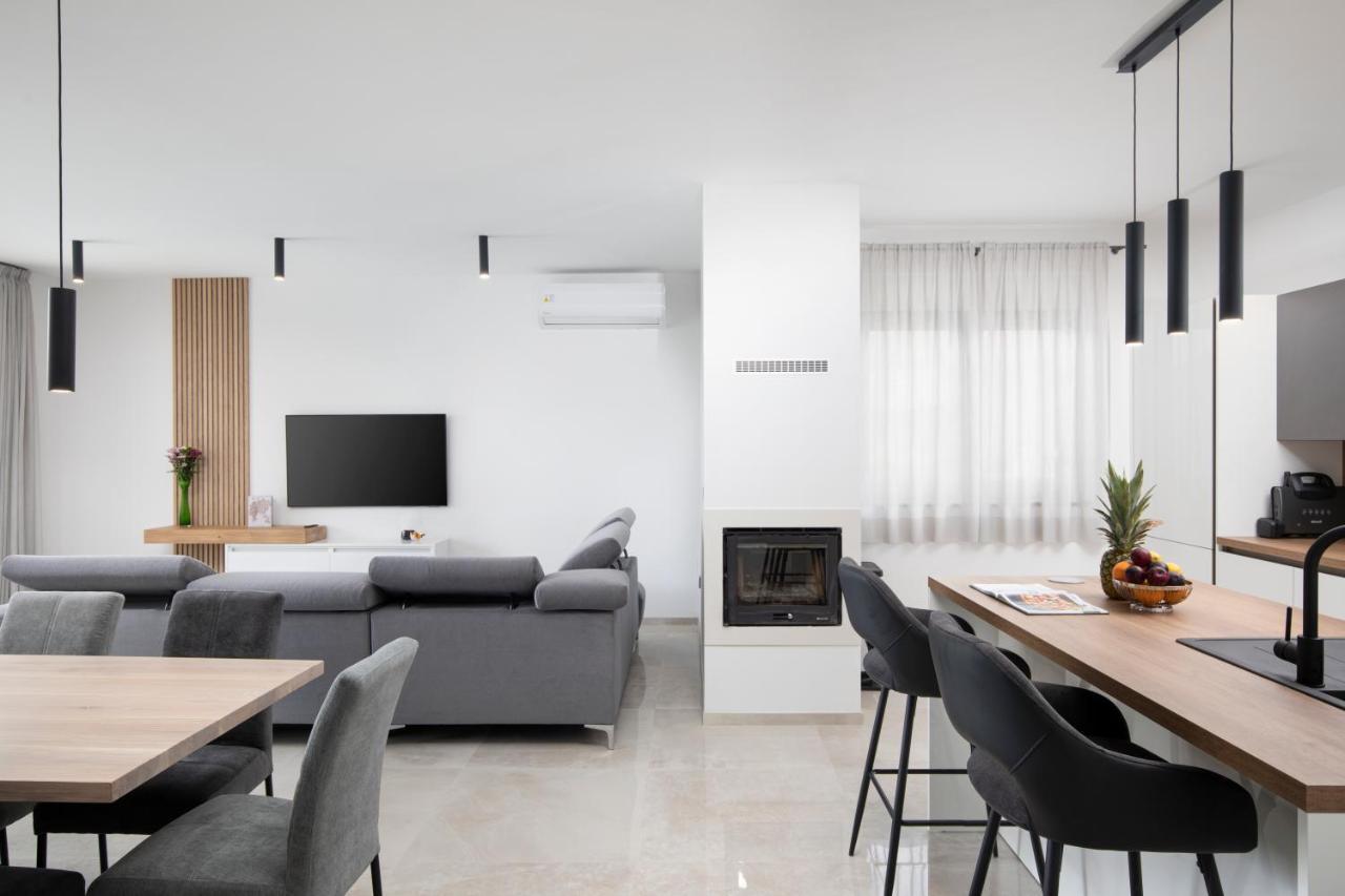Villa Leola Liznjan Ngoại thất bức ảnh